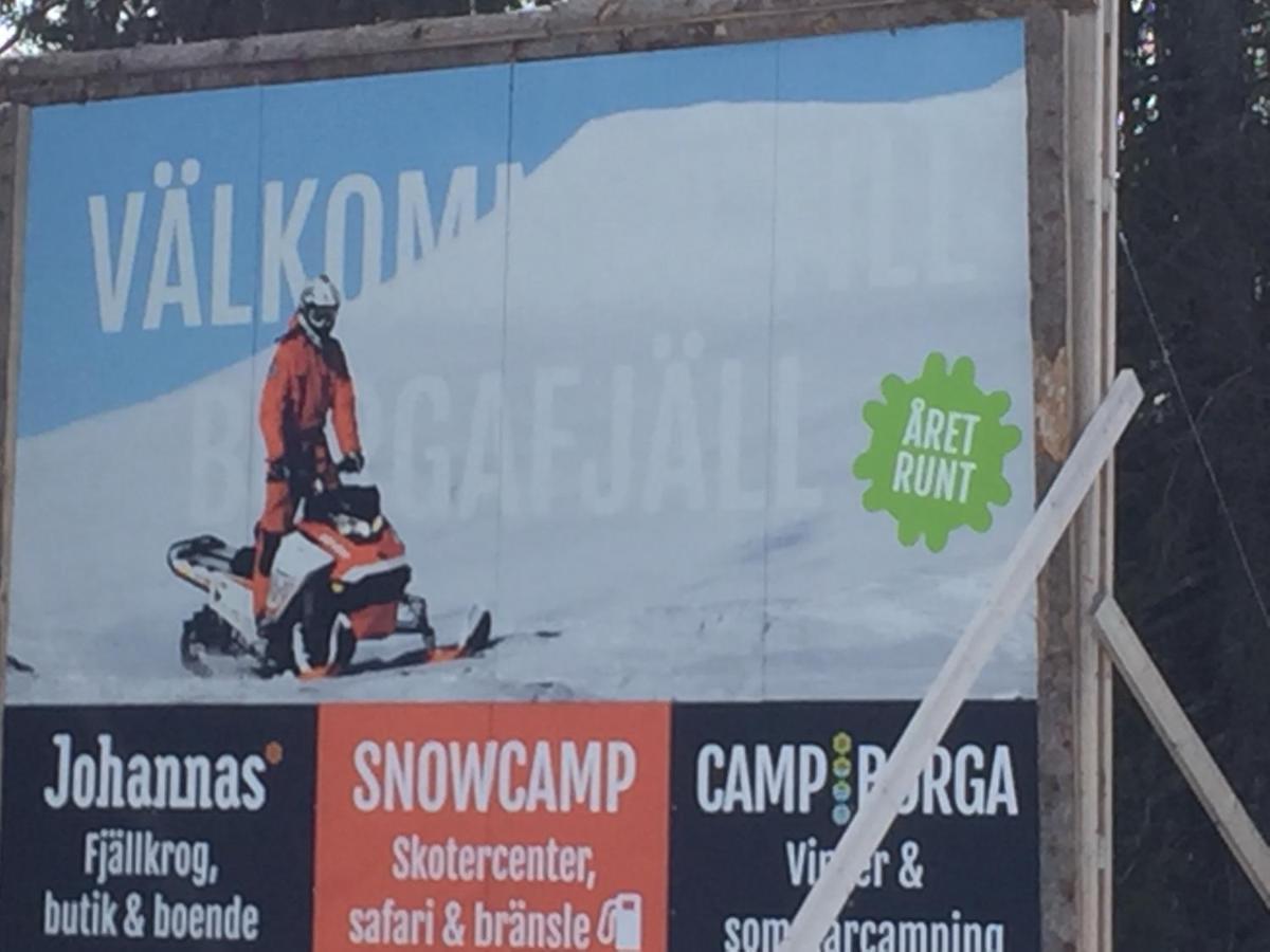 Borgafjall Snowcamp Wildlife Och Skotercenter 外观 照片